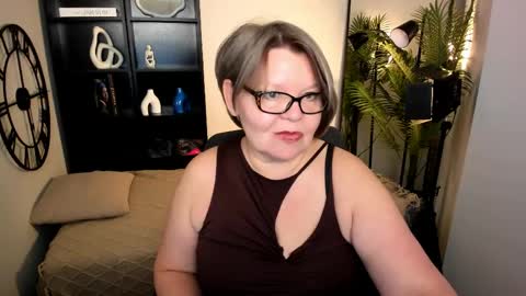 Shannon online show from May 15, 2:02 pm
