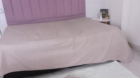 Shanntal  online show from July 9, 8:46 pm