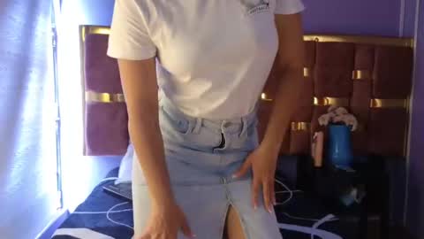 Snapshot of shantall_05 chatting on September 22, 7:18 pm shantall 05 online show from September 22, 7:18 pm