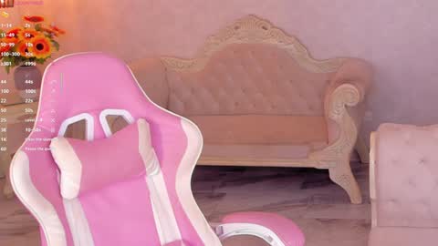 ShantallKnowles online show from November 11, 12:51 pm