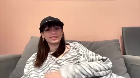 Kira online show from June 14, 3:47 pm