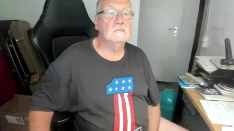 sharlots_pet online show from July 30, 11:33 am