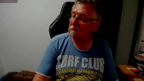 sharlots_pet online show from May 27, 12:02 pm