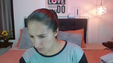 Snapshot of sharon_10_ chatting on October 2, 1:59 am sharon_10_ online show from October 2, 1:59 am