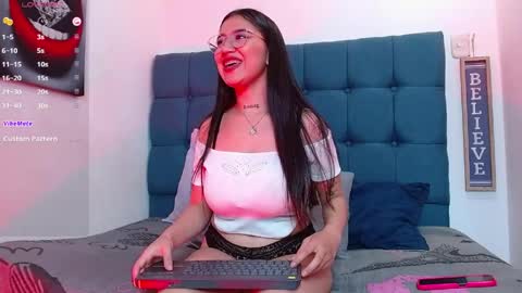 Sharon online show from April 4, 8:16 pm