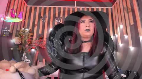 Snapshot of sharoon_gold chatting on September 13, 8:55 pm Your mistress Sharon online show from September 13, 8:55 pm