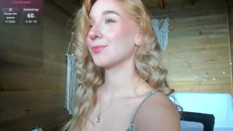 Shantall online show from March 12, 10:13 pm