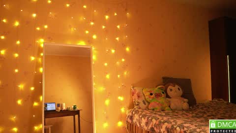 Sonya online show from April 17, 9:50 pm