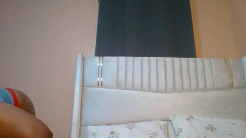 Snapshot of shay_diva chatting on October 6, 12:45 pm Shay diva online show from October 6, 12:45 pm