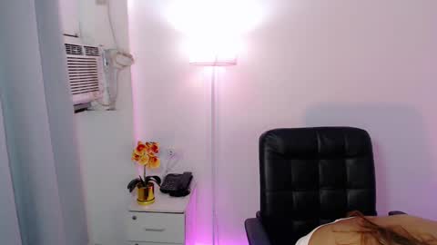 MY IG Shealana69 online show from February 9, 8:02 pm