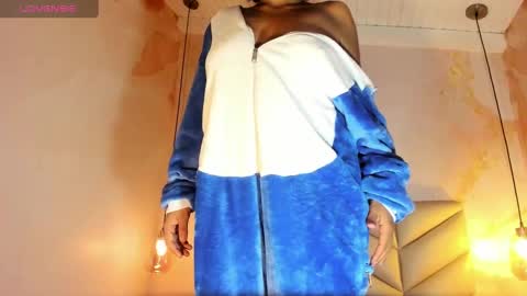 sheeylopez online show from October 30, 3:51 am