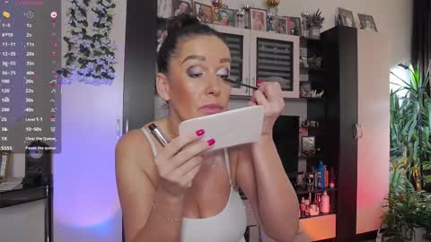 Sheila GMT 2 Tuesday Wednesday Friday Saturday Sunday- 8  5  online show from March 11, 5:43 am