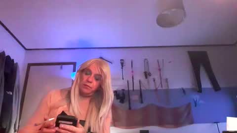 Snapshot of sheilasub chatting on October 20, 11:21 pm sheilasub online show from October 20, 11:21 pm