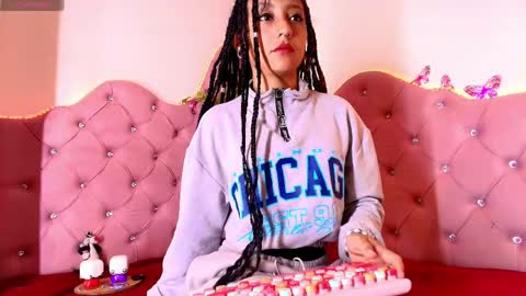 sheilly_brown online show from April 29, 6:46 pm