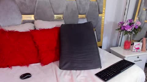 shellbydior online show from March 12, 1:14 am