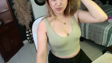sheryl_jones online show from June 3, 2:33 pm