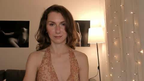 shesleepsnaked online show from March 1, 6:01 pm