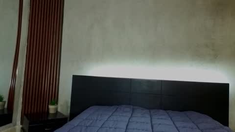 shimmer_lure online show from February 21, 8:34 pm