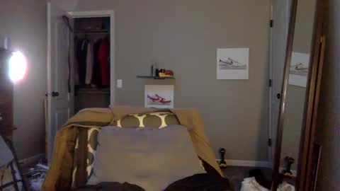 shimmyloe online show from October 29, 6:37 am