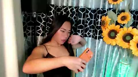 shira_cutttiebigcock online show from June 5, 3:02 am
