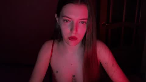 shiraha___rafieru online show from June 26, 8:25 pm