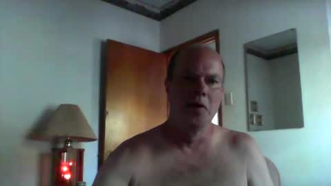 Snapshot of shoc09 chatting on October 14, 2:09 pm undie lover online show from October 14, 2:09 pm