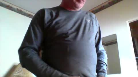 Snapshot of shoc09 chatting on December 2, 4:26 pm undie lover online show from December 2, 4:26 pm