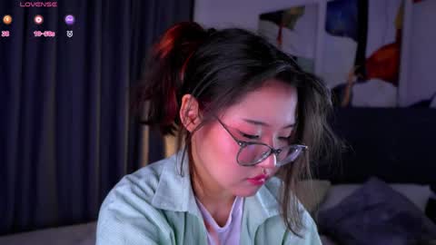 Naomi online show from May 5, 11:49 am