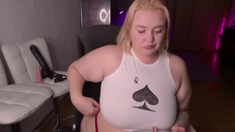 Mimi   online show from November 21, 6:06 pm