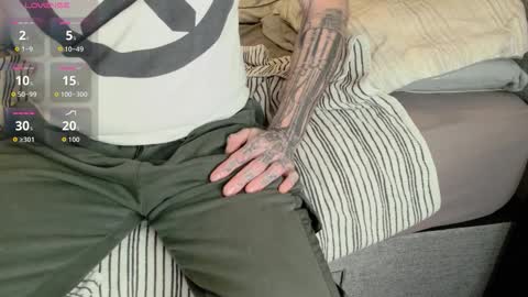 showofjay online show from September 20, 12:41 pm