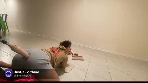 shurthingxx online show from March 11, 4:51 am