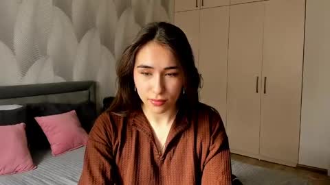 Mika online show from April 15, 2:59 am