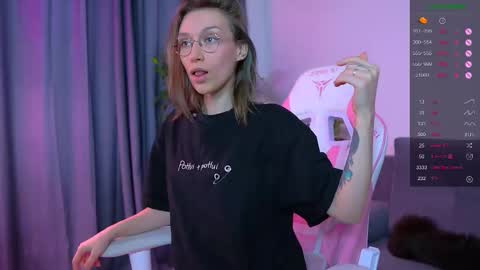 Snapshot of shy_or_horny chatting on October 16, 6:13 am  HI i am Marcy online show from October 16, 6:13 am