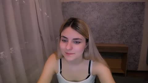 shy_sabrina_ online show from March 10, 2:26 pm