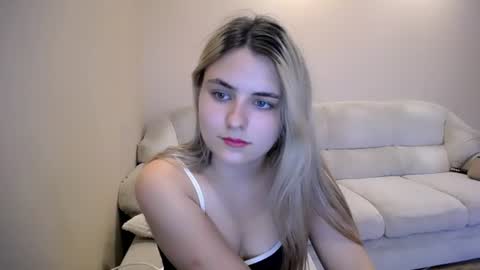 shy_sabrina_ online show from June 8, 1:34 pm