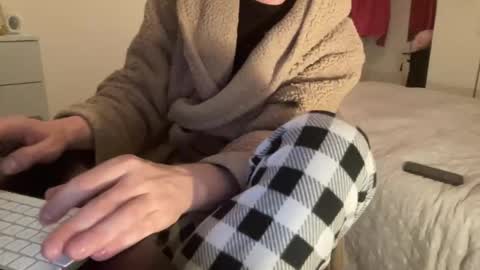 shyboy0533 online show from December 19, 11:55 pm