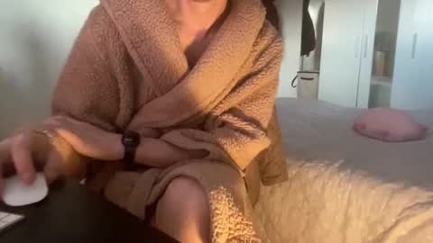 Snapshot of shyboy0533 chatting on October 30, 7:20 am shyboy0533 online show from October 30, 7:20 am