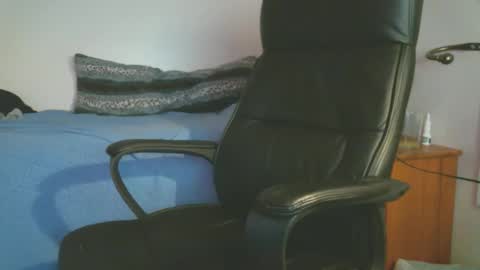 shyboyhugecum2020 online show from October 20, 2:49 am