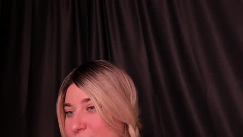 Mary online show from October 14, 6:00 pm