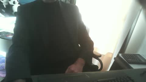 shyfrenchcock online show from December 9, 9:49 am