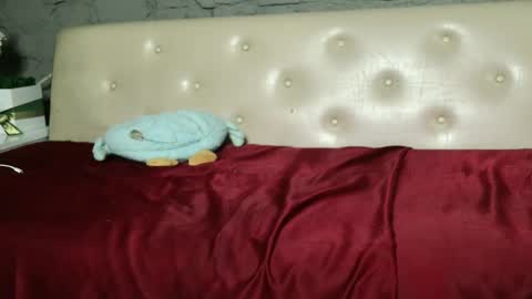 Snapshot of shygurl18hot chatting on March 5, 2:12 pm shygurl18hot online show from March 5, 2:12 pm