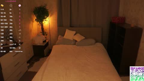 Elizabeth online show from February 26, 5:05 pm