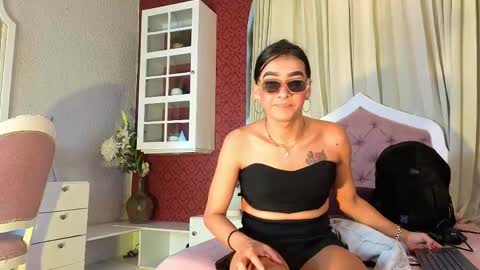 SinnaDark online show from April 18, 11:23 am