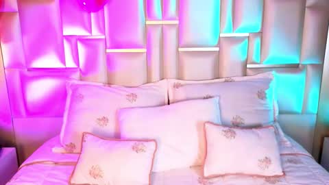 Sienna Desieree online show from February 12, 1:47 pm