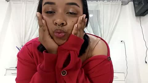 sienna_lux01 online show from May 26, 3:56 am
