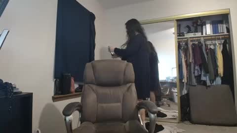 Nicole Zelaya Ferrati  Niky Ferrati online show from December 9, 8:55 am