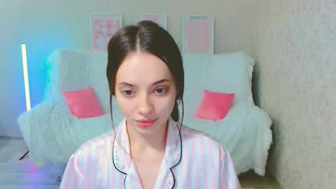 Sienna Mia online show from June 4, 4:24 pm