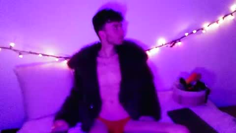 siiimon777 online show from April 1, 12:22 am