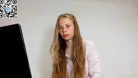 JULIANA online show from May 29, 8:51 pm