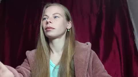 JULIANA online show from April 3, 7:21 pm